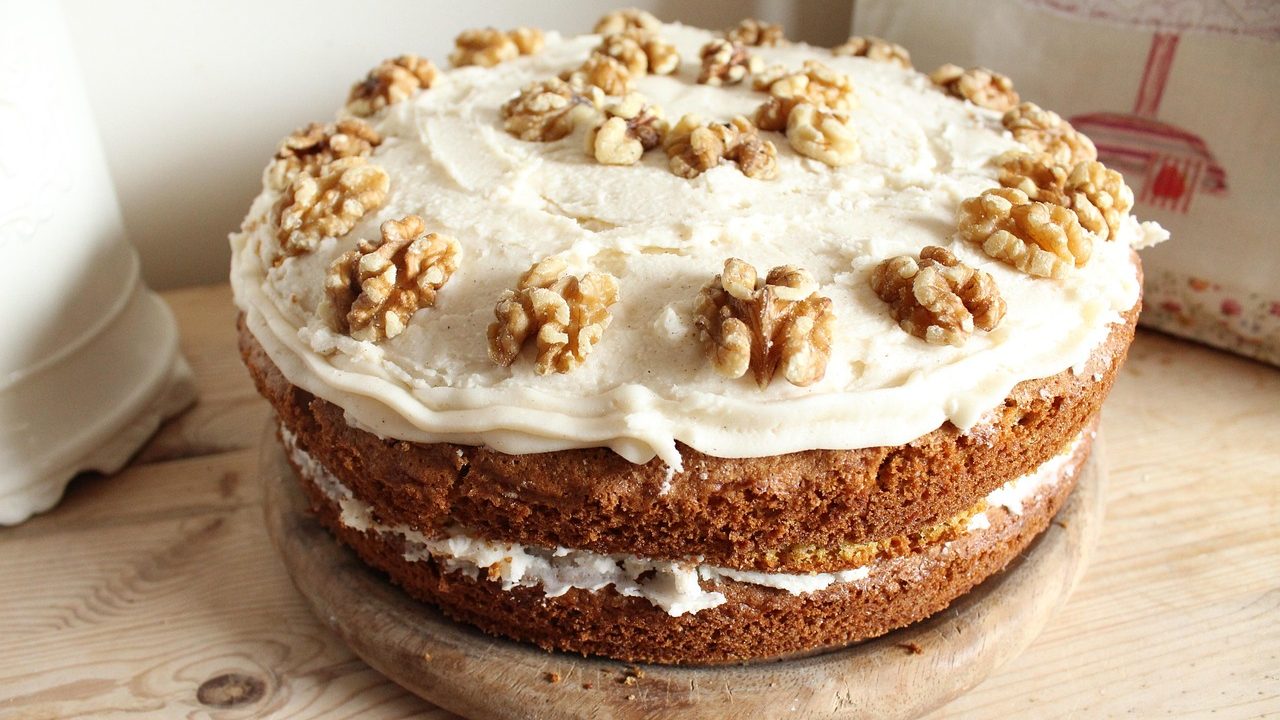Morkų tortas su varškės kremu